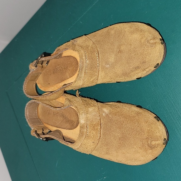 Clogs - Picture 2 of 7